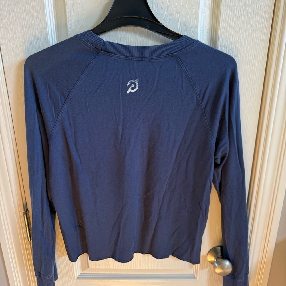 Peloton blue long sleeve tshirt. Size XL - Picture 3 of 4